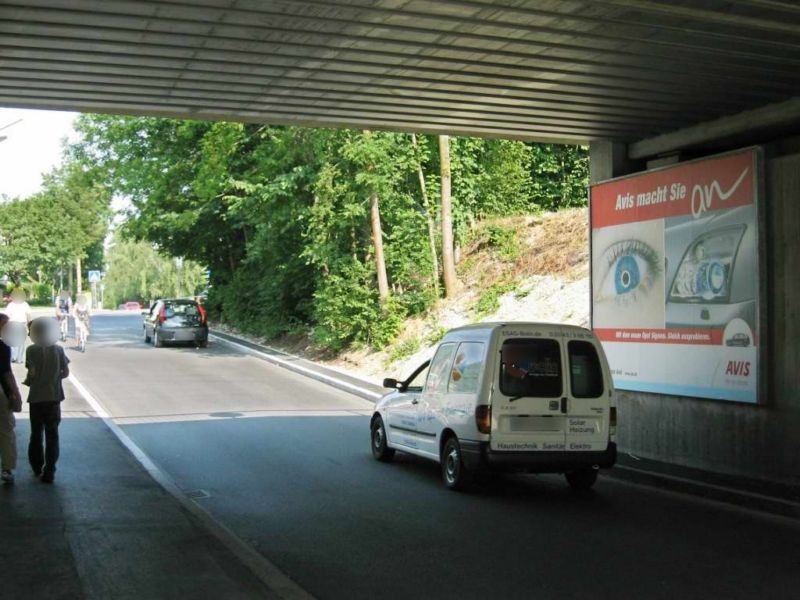 Johanneskirchner Str./DB-Brücke saw. li.