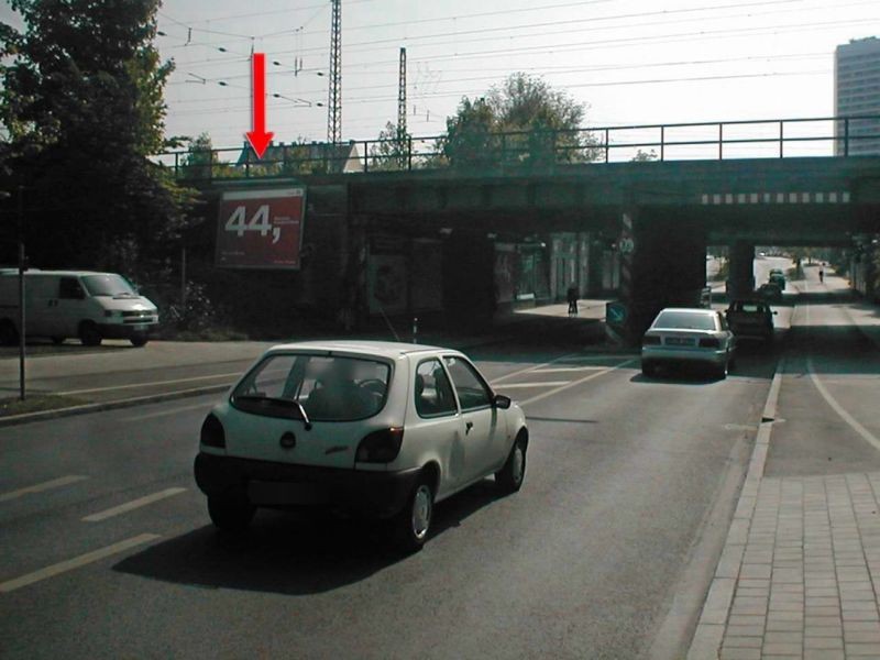 Westendstr. Nh. 165 vor DB-Brücke quer