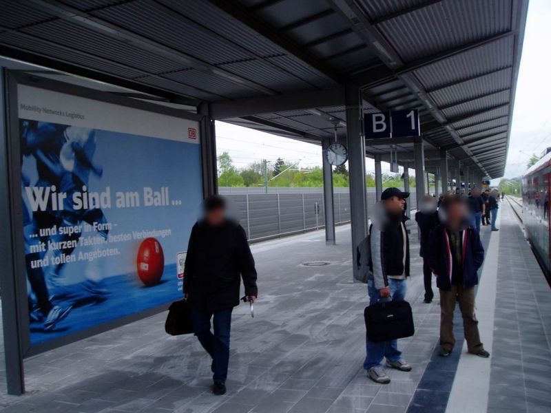 S-Bf Karlsfeld, Bstg., Gleis 1, 1. Sto.