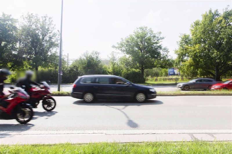 Landshuter Allee,ehemaliger Olympia-Bf, 2 Sto.