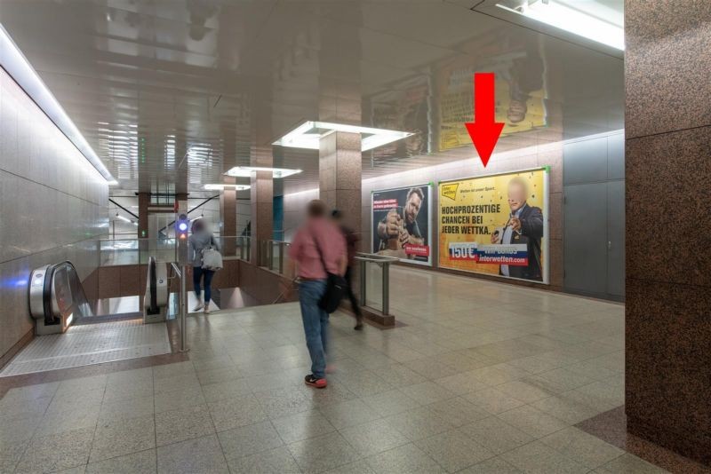 Milbertshofen/Schalterhalle