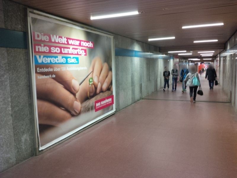 Harras/OS Ausg.Ladenzentrum re.