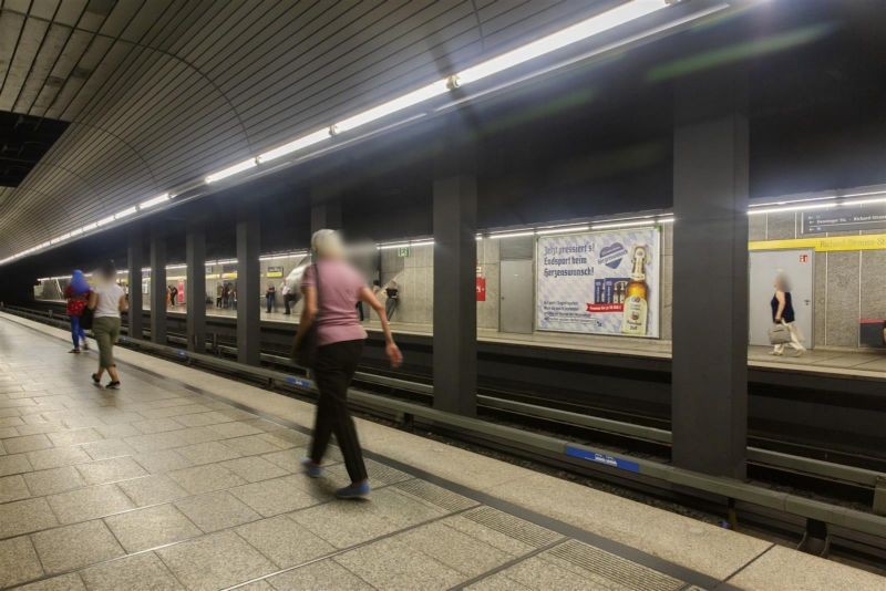 Richard-Strauss-Str./Bahnsteigmitte/Gleis 2