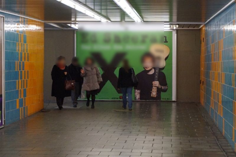 Ostbf  Ausg. Orleansplatz bei Rolltreppe