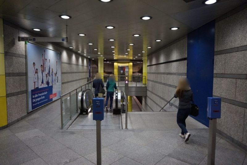 Großhadern Nh. Lift U-Bahn Zwischengeschoss