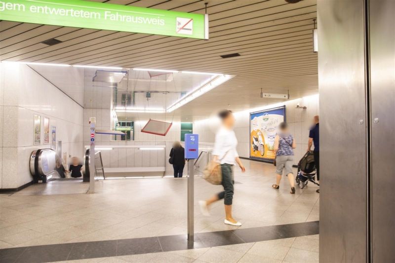 Forstenrieder Allee West/Schalterhalle