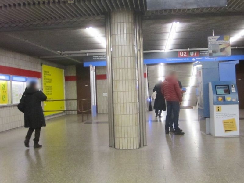 Karl-Preis-Platz/Ostkopf neb. Rolltreppe