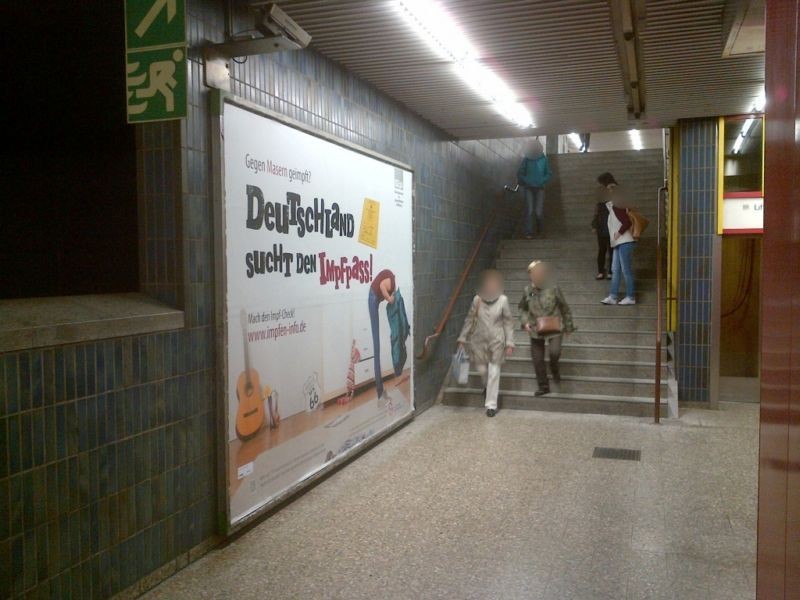 Silberhornstr. Ausg. West/Bahnsteig