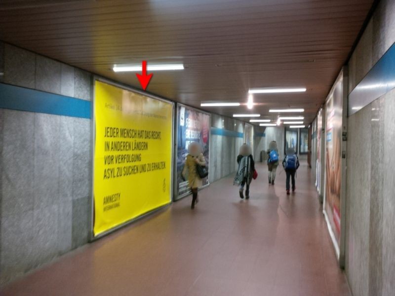 Harras/OS Ausg.Ladenzentrum li.