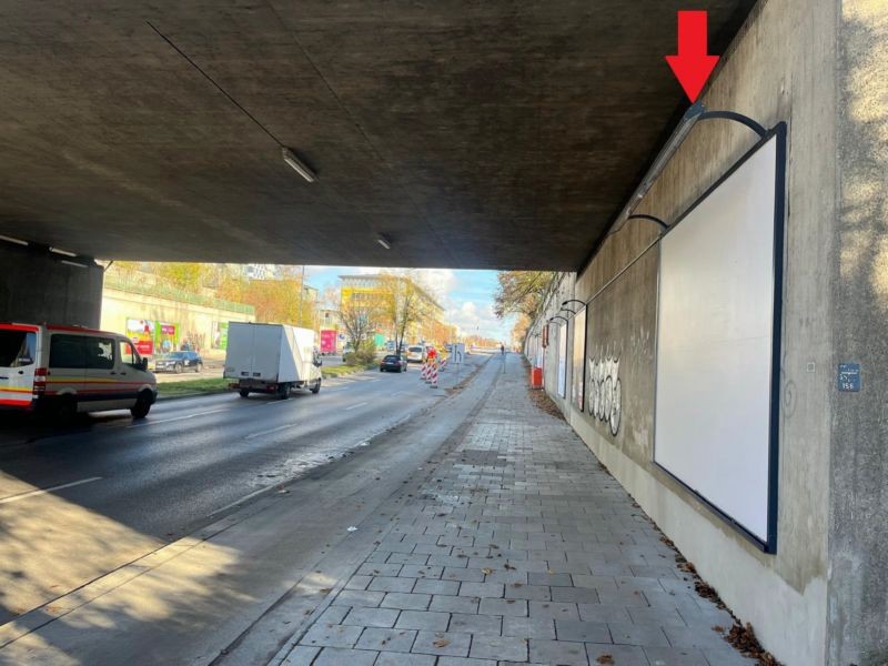 Ständlerstr./DB-Brücke saw./Sto. 1