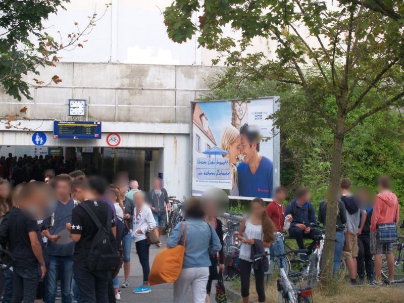 S-Bf Dachau, vor Fußg.-Passage, quer