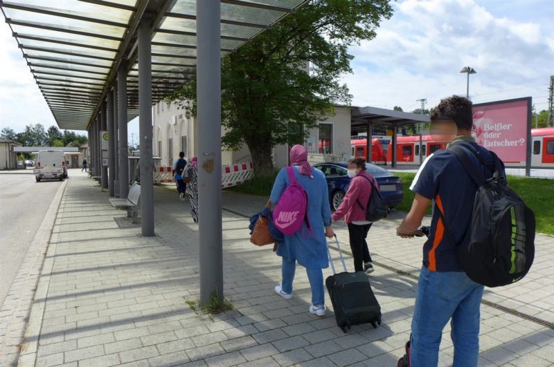 S-Bf Grafing, Bstg., Gl. 1, Seite zum Vorplatz