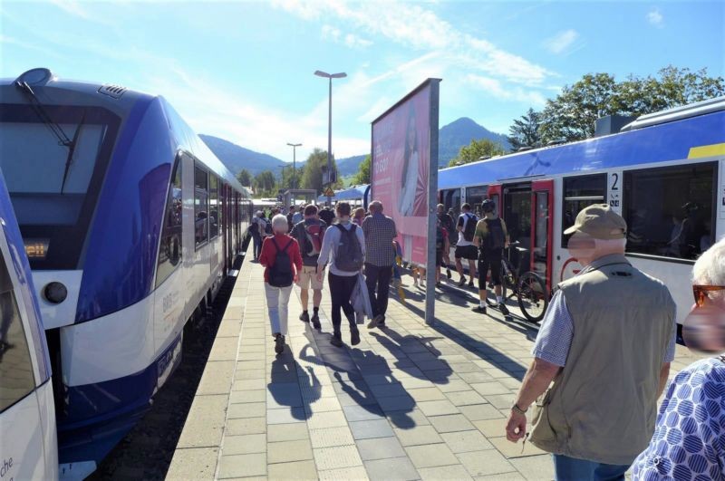 Bf, Bstg., Sicht Gl. 1/2, li.