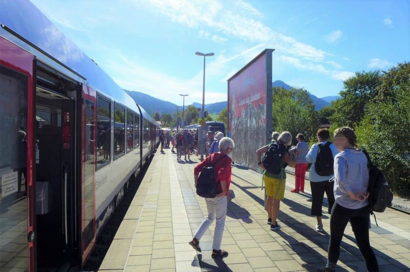 Bf, Bstg., Sicht Gl.1/2, re.