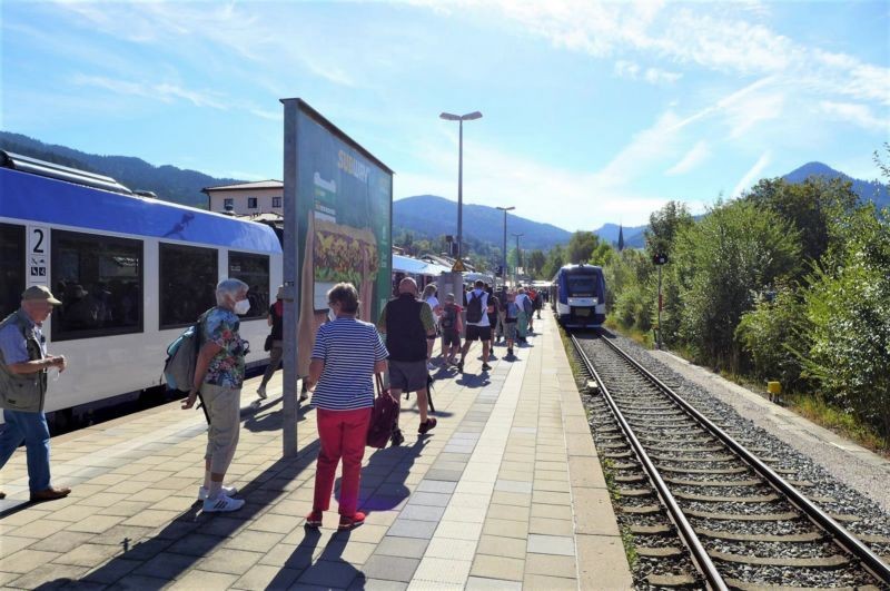 Bf, Bstg., Sicht Gl. 3, li.