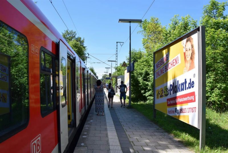 S-Bf Buchenhain,Bstg., Sicht Gleis