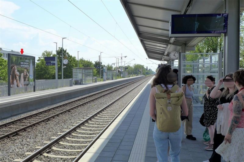 S-Bf Heimstetten, Bstg., Gl.1,  Ri. ED, 1. Sto.