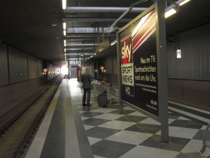 S-Bf Unterföhring, Bstg., Gl. 2, 1. Sto.