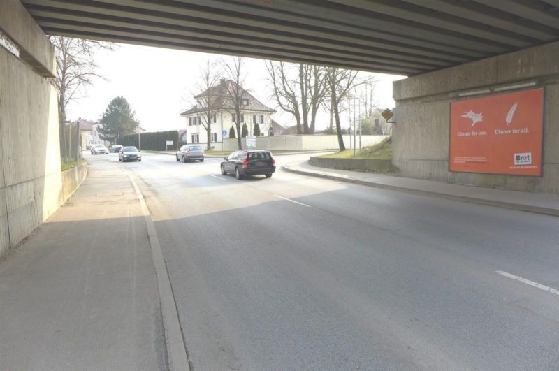 Deggendorfer Str., DB-Brücke, rechts