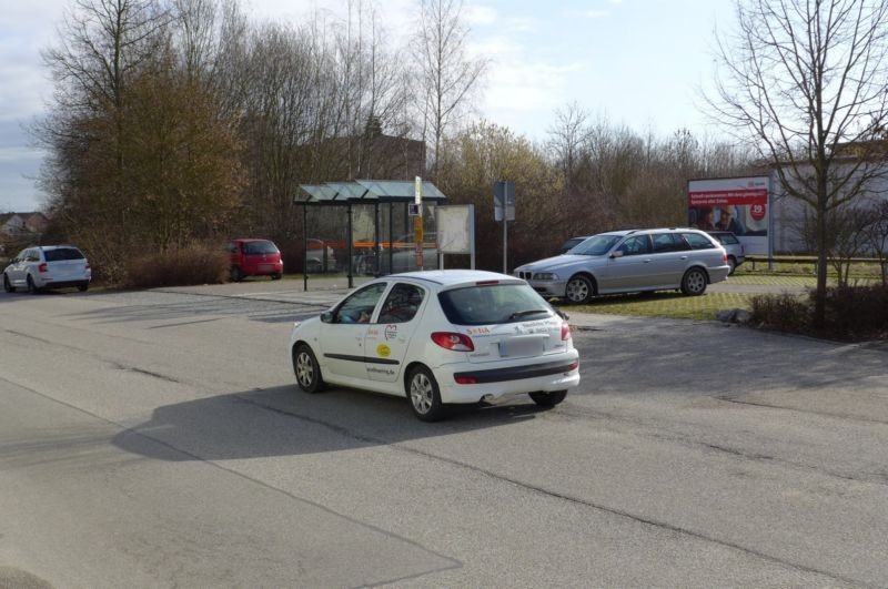 Bahnhofsplatz neb. Nr. 12