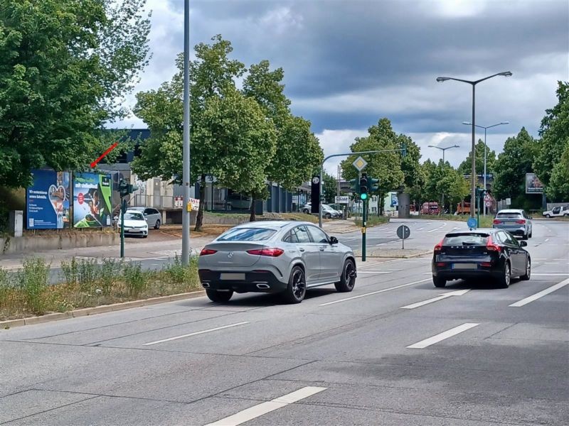 Straubinger Str. li. Ufg.(B8)/An d.Irler Höhe geg.