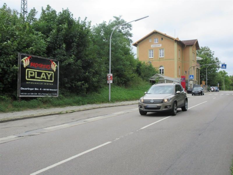 Eichenhofenerstr.   4/Bus-HST li. vom Bf.