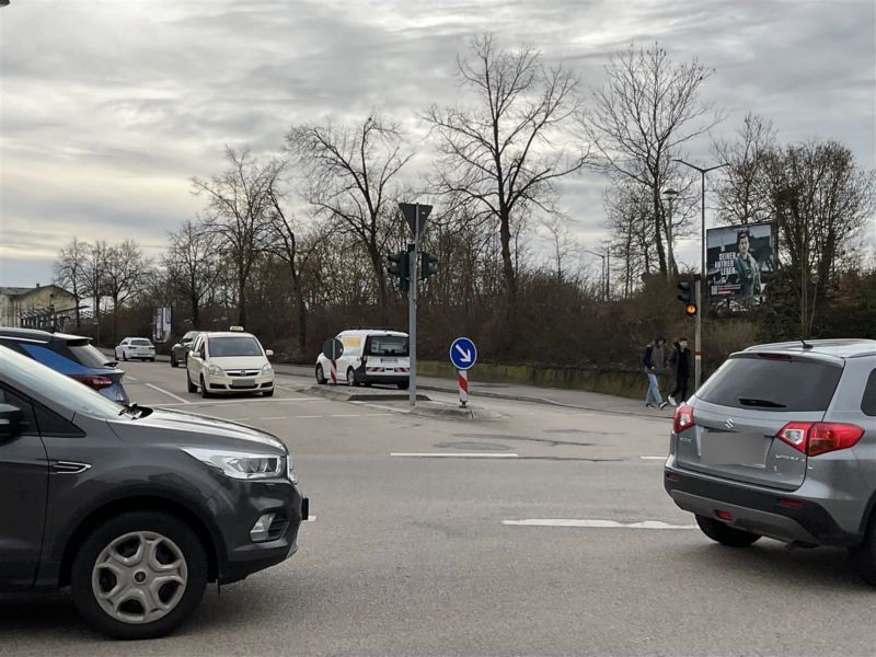 Ettmannsdorferstr  31/Güterhallenstr.