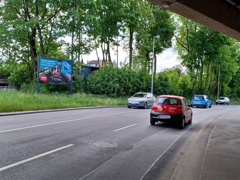 Callenberger Str  38 (Agip Tkst) re./Überführung B