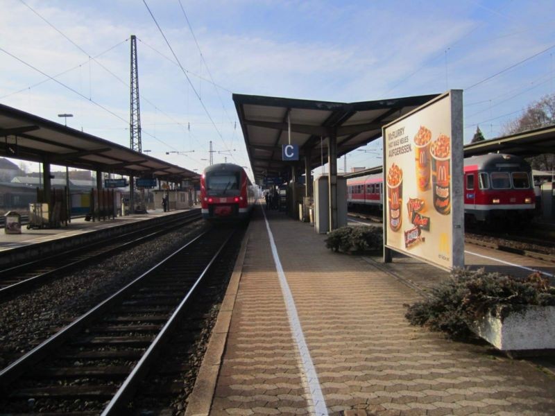 Bf, Bstg., Gleis 3, 2. Sto.