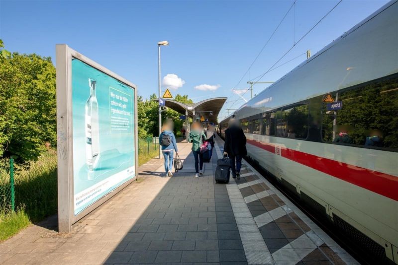 Bf, Bstg., Gleis 4, 1. Sto.