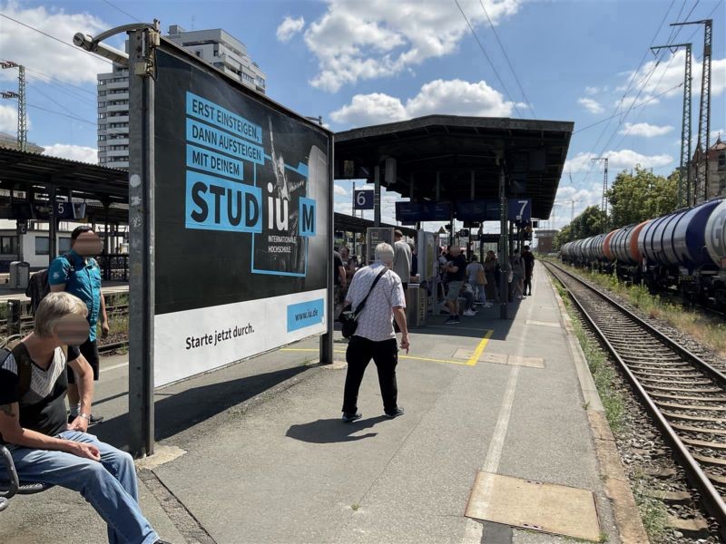 Hbf, Bstg., Gl. 7,Sicht Karolinenstr,1.Sto.