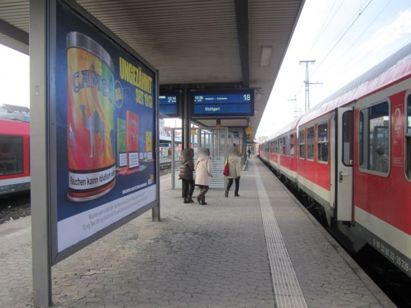 Hbf, Bstg., Gleis 18/19, Seite Gl. 18, 1. Sto.