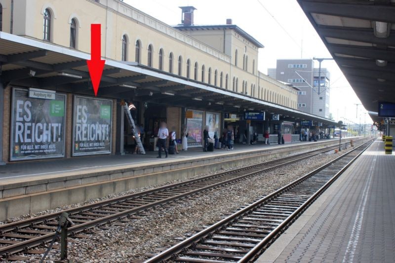 Hbf, Bstg., Gleis 1, 3. Sto. 02