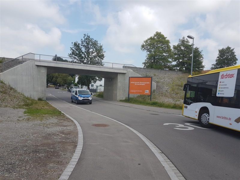 Ostbahnhofstr./Keltenweg vor DB-Brücke li.