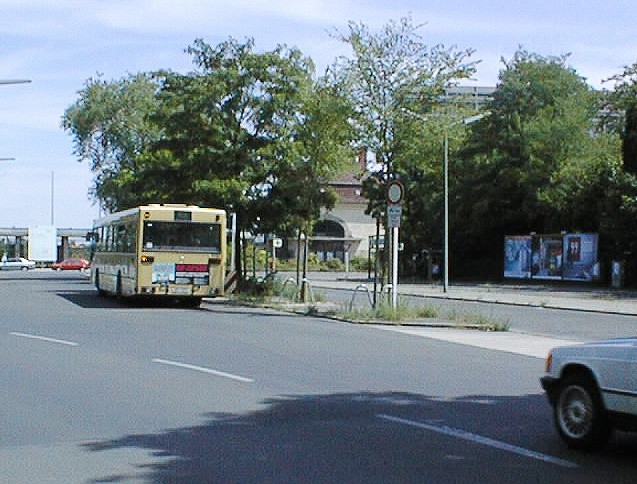 Jesse-Owens-Allee / Flatowallee