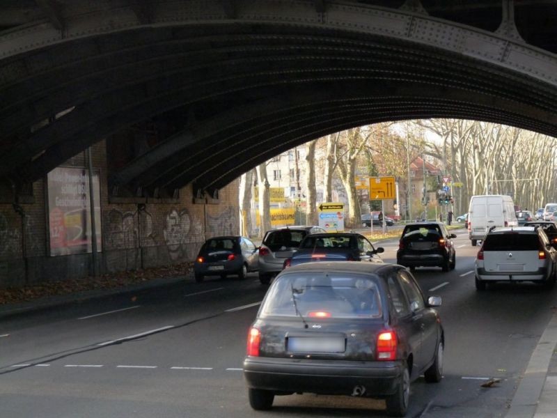 Puschkinallee, zw.DB-Br. sew., li.Nh. Treptow