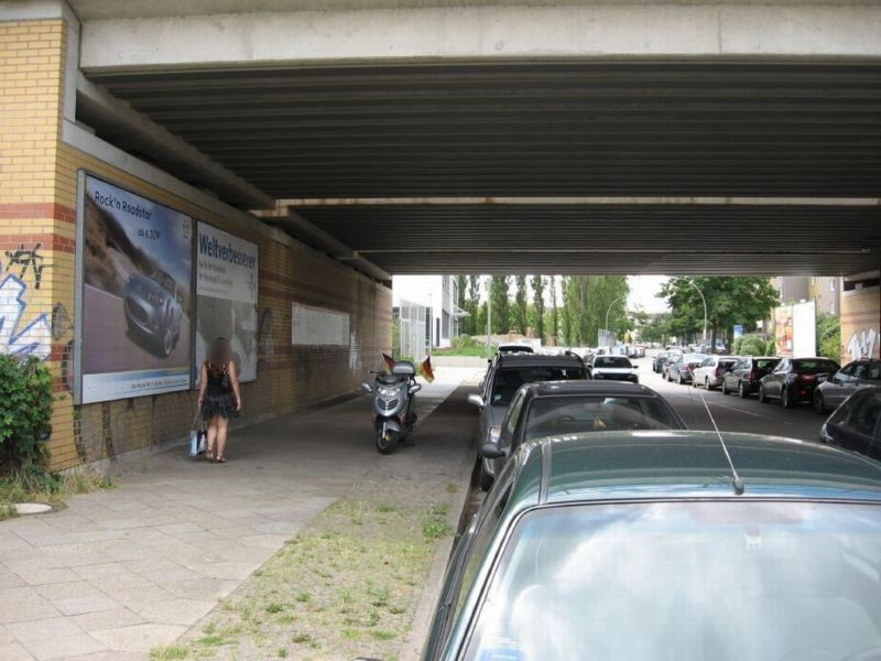 Lise-Meitner-Str.,Ufg., RichtungMax-Dohrn-Str.