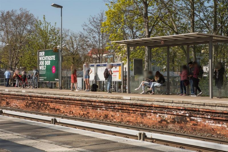 S-Bf Biesdorf,Bstg., Gleis 1,vor Zaun