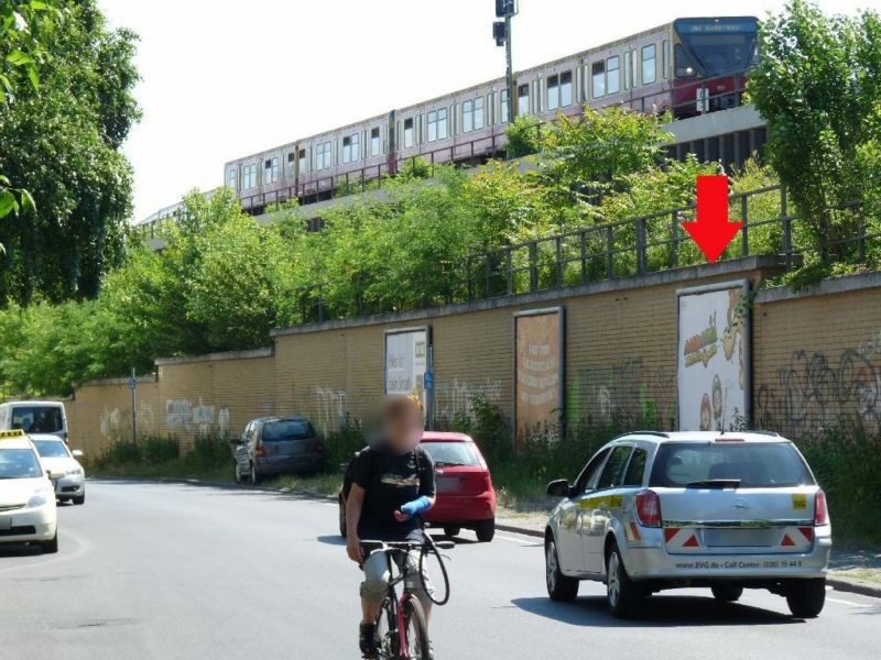 Saalestr. geg. Elsterstr. an Mauer, 3. Sto.
