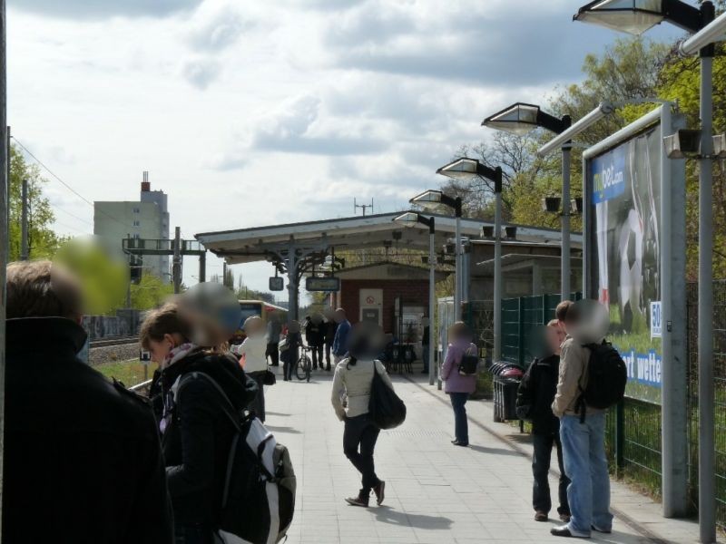 S-Bf Lankwitz,Bstg., am Zaun, 2. Sto.