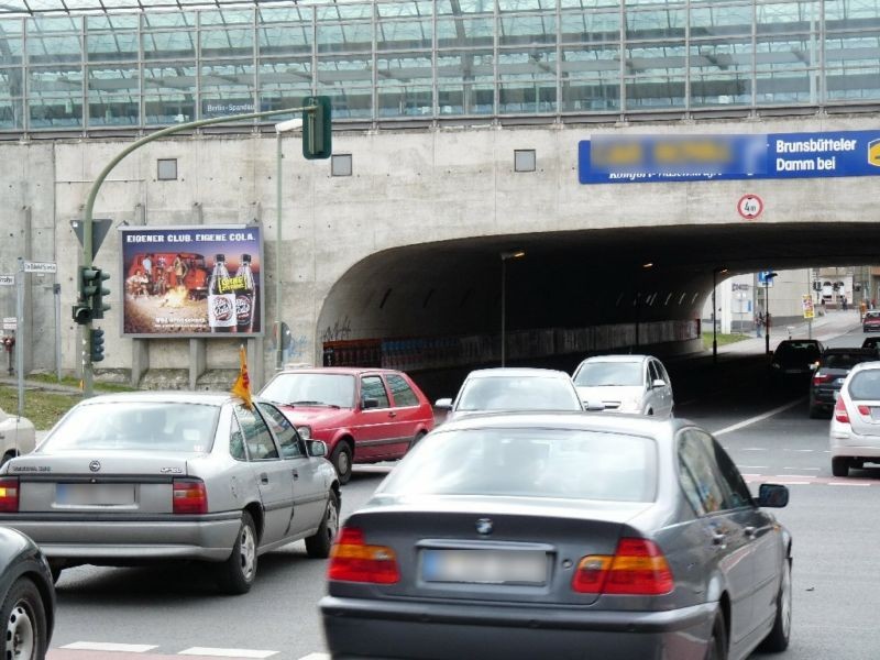 Am Bahnhof Spandau li./Seegefelder Str.