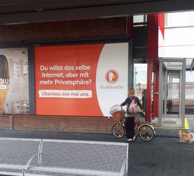 Hbf, Bstg., Gl. 1, Treppengebäude re.