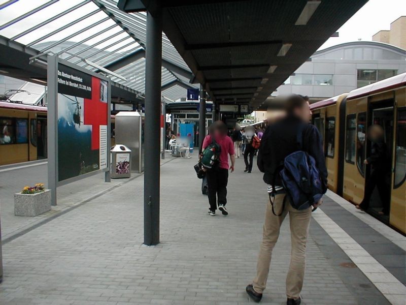 Hbf, Bstg. 6/7 Seite Gleis 7, 1. Sto.