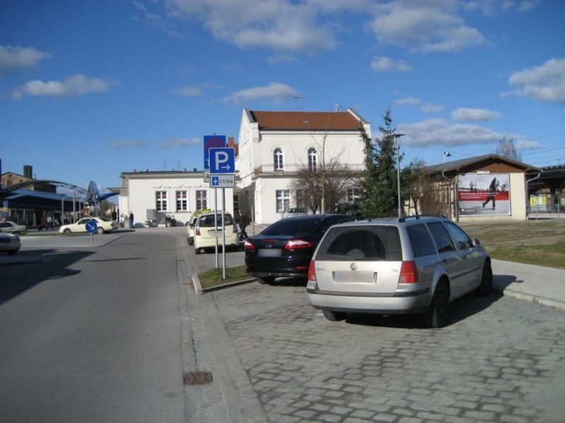 Bf, Bf-Vorplatz neb. Bahnhof