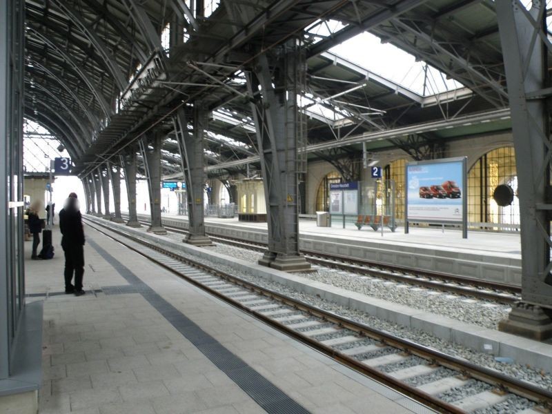 Bf Neustadt, Bstg., Gleis 2