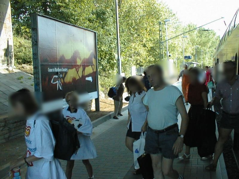 S-Bf Zscherbener Str., Bstg., Gleis 1, 1. Sto.