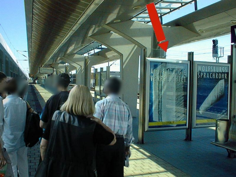 Hbf, Bstg., Gleis 4, Abschnitt F, rechte Seite