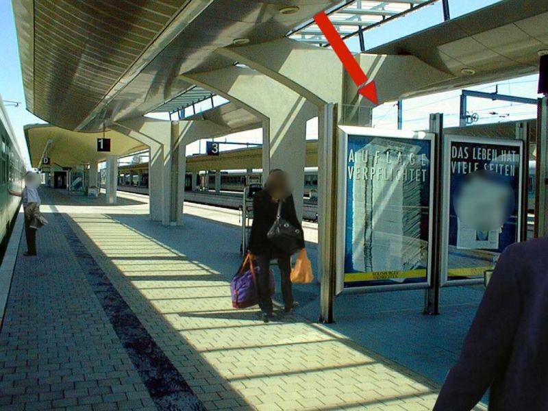 Hbf, Bstg., Gleis 1, Abschnitt E, rechte Seite