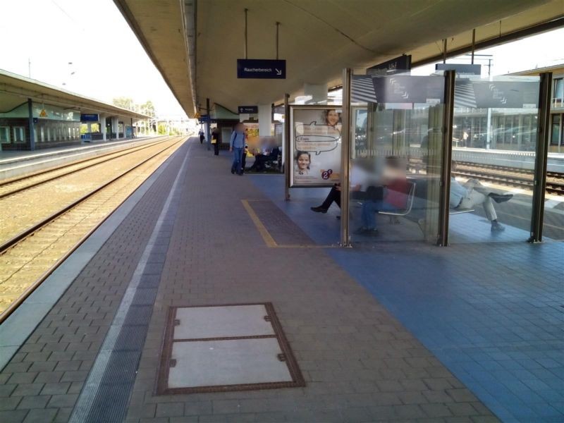 Hbf, Bstg., Gleis 3, Abschnitt B, rechte Seite