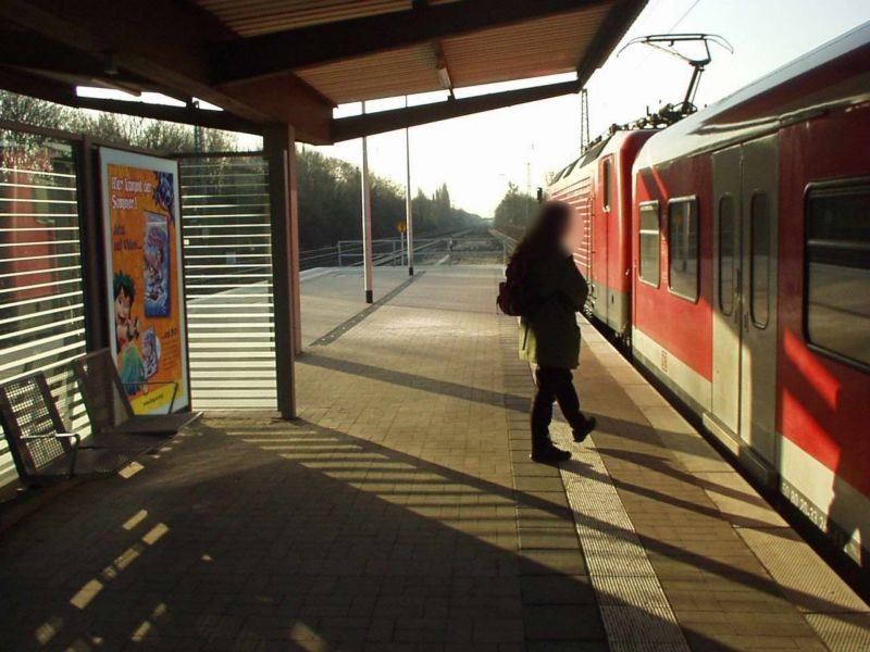 S-Bf Garath, Bstg., Gleis 4, 3. Sto.